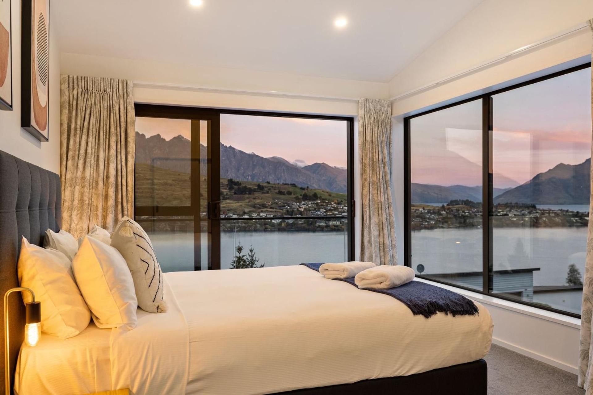 Villa St Matthews Views Cecil Queenstown Exterior foto